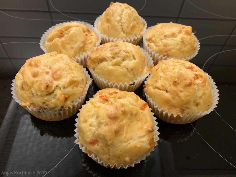 Herzhafte Muffins mit Tomaten und Paprika – Anjas Kochbuch